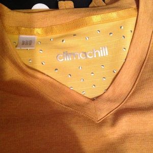 adidas Tops - Adidas Climachill Vneck Top L! adidas Tops - Adidas Climachill Vneck Top L!